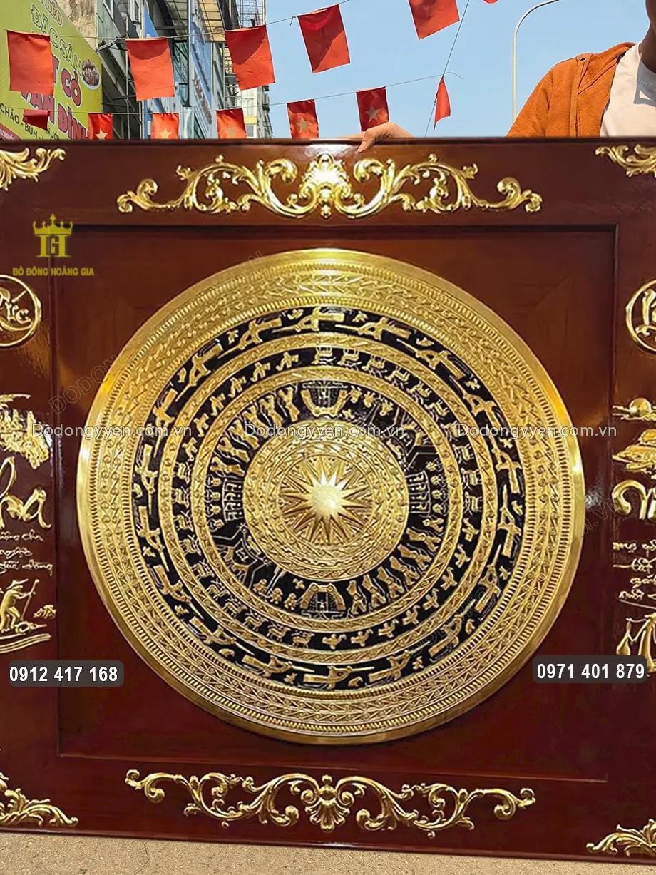 Từng họa tiết hoa văn được chăm ch&uacute;t tỉ mỉ